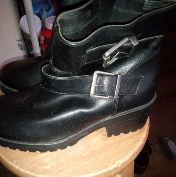 Black chunky short boots size 10 womens - Picture 2 of 6